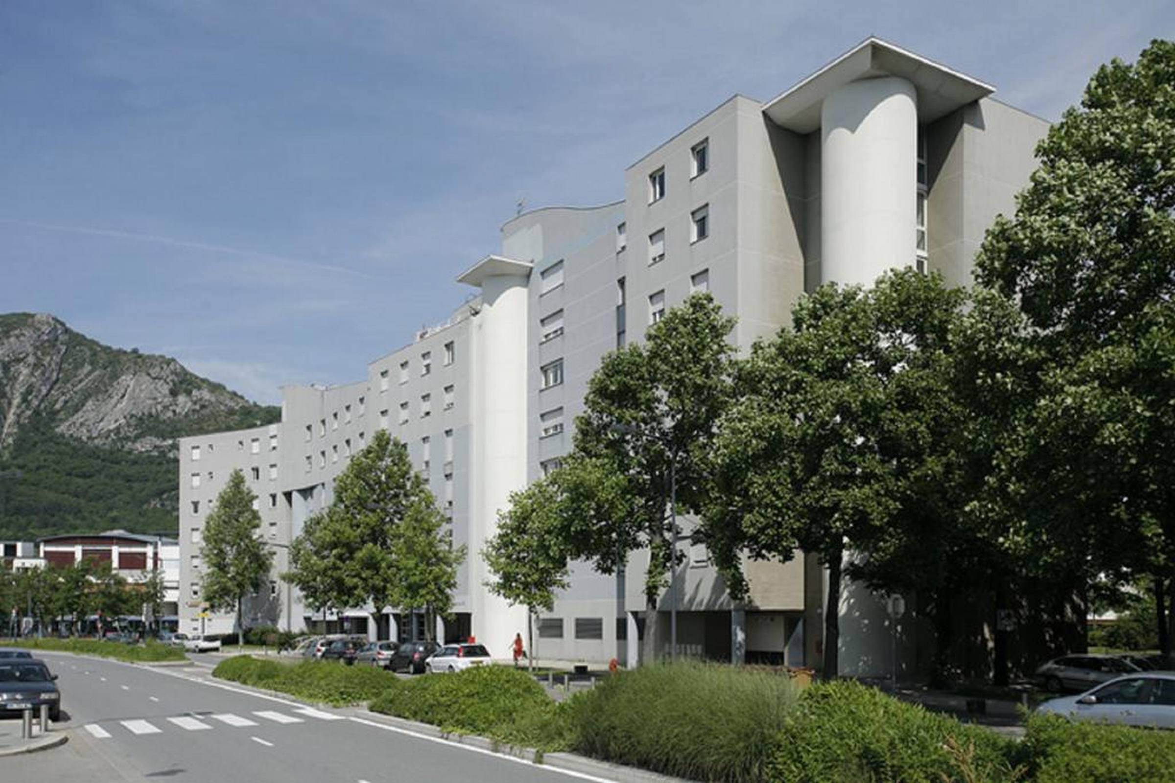 אפרטהוטל Sejours & Affaires Grenoble Marie Curie מראה חיצוני תמונה